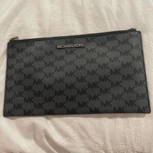 Michael Kors Black Wallet Sleek Design Zip-Top Closure